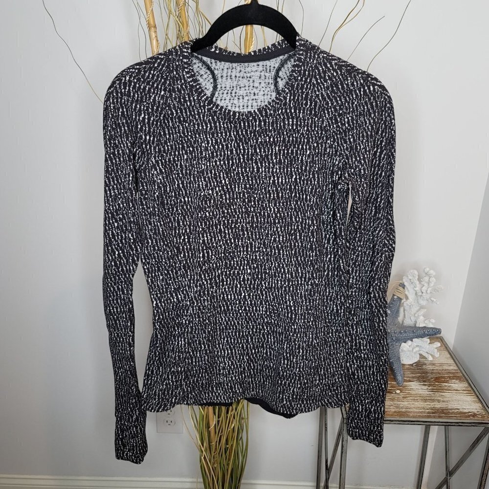 Lululemon T-Shirt Womens 6‎